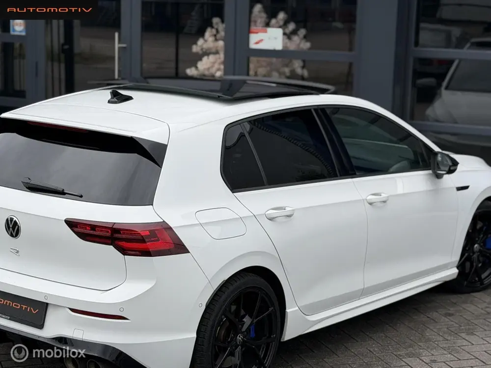 Volkswagen Golf 2.0 TSI R 4Motion PANO / AKRA / IQ-light / H uit 2021, foto 20