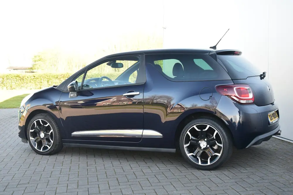 DS Automobiles 3 DS DS 3 1.2 PureTech Automaat Connected Chic Camera Ecc Crui uit 2019, foto 6
