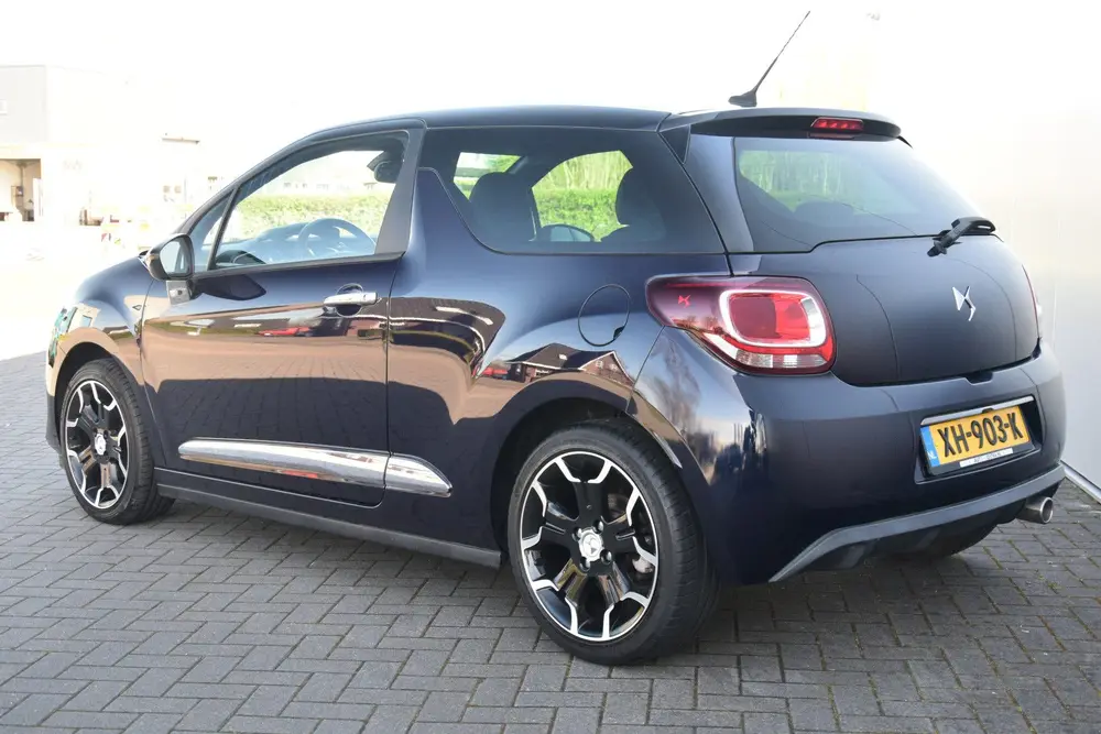 DS Automobiles 3 DS DS 3 1.2 PureTech Automaat Connected Chic Camera Ecc Crui uit 2019, foto 7