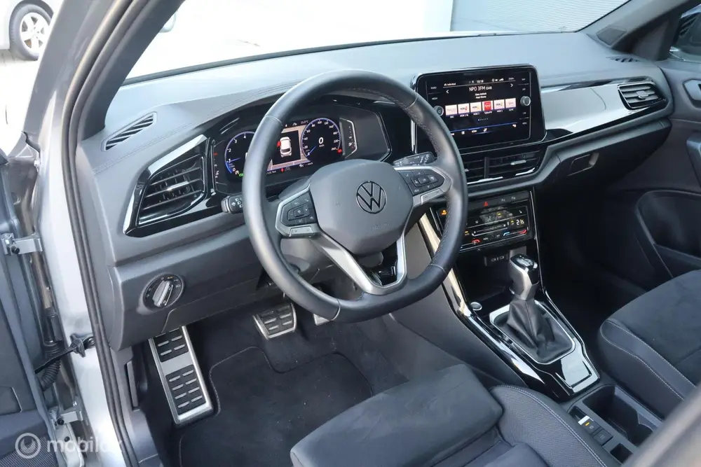 Volkswagen T-Roc 1.5 TSI DSG I R-Line | Black Style | CarPla uit 2024, foto 2
