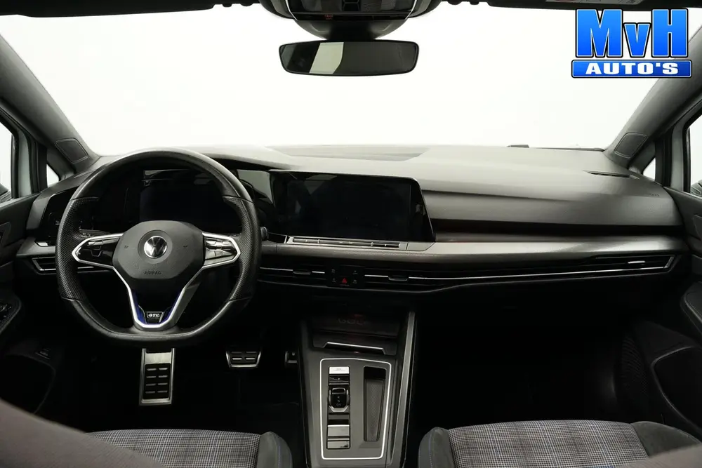 Volkswagen Golf 1.4 PHEV GTE|IQ|PANO|CAMERA|STOEL/STUUR.VERW uit 2020, foto 2