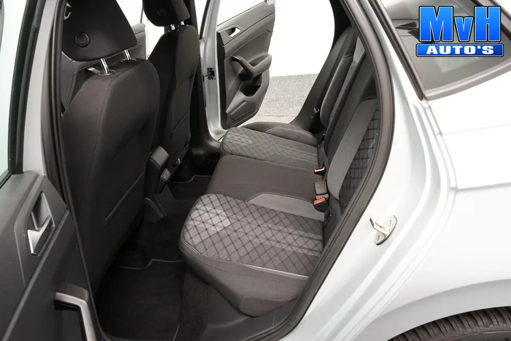 Volkswagen Polo 1.0 TSI R-Line|DSG|ACC|CAMERA|STOELVERW|NAP uit 2022, foto 16