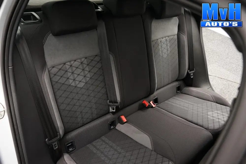 Volkswagen Polo 1.0 TSI R-Line|DSG|ACC|CAMERA|STOELVERW|NAP uit 2022, foto 17