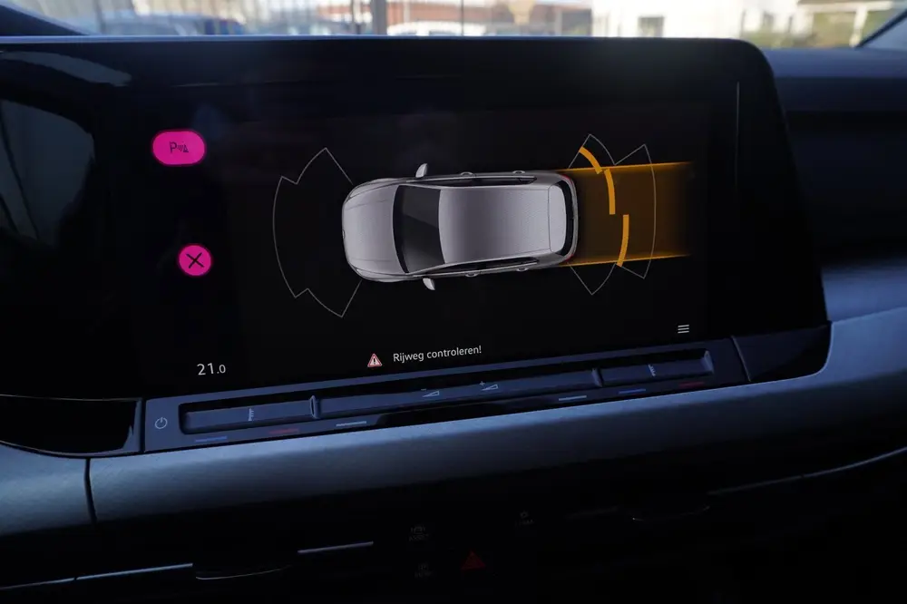 Volkswagen Golf 1.0 eTSI Life | Orig NL | NAP | Automaat | V uit 2023, foto 13
