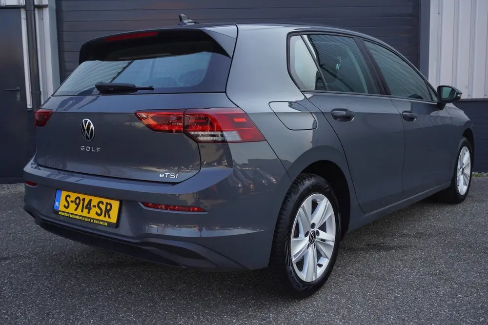 Volkswagen Golf 1.0 eTSI Life | Orig NL | NAP | Automaat | V uit 2023, foto 2