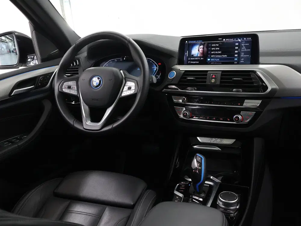 BMW iX3 Executive 80 kWh uit 2022, foto 11
