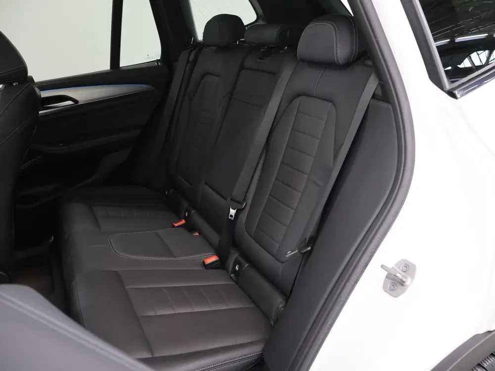 BMW iX3 Executive 80 kWh uit 2022, foto 13