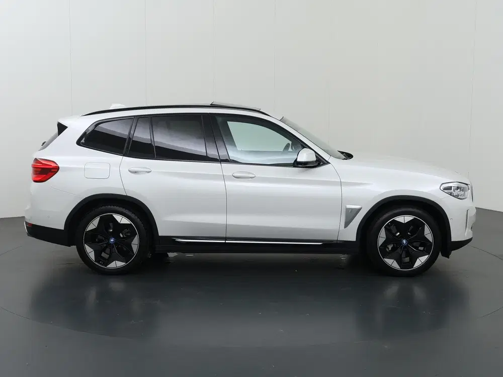 BMW iX3 Executive 80 kWh uit 2022, foto 6