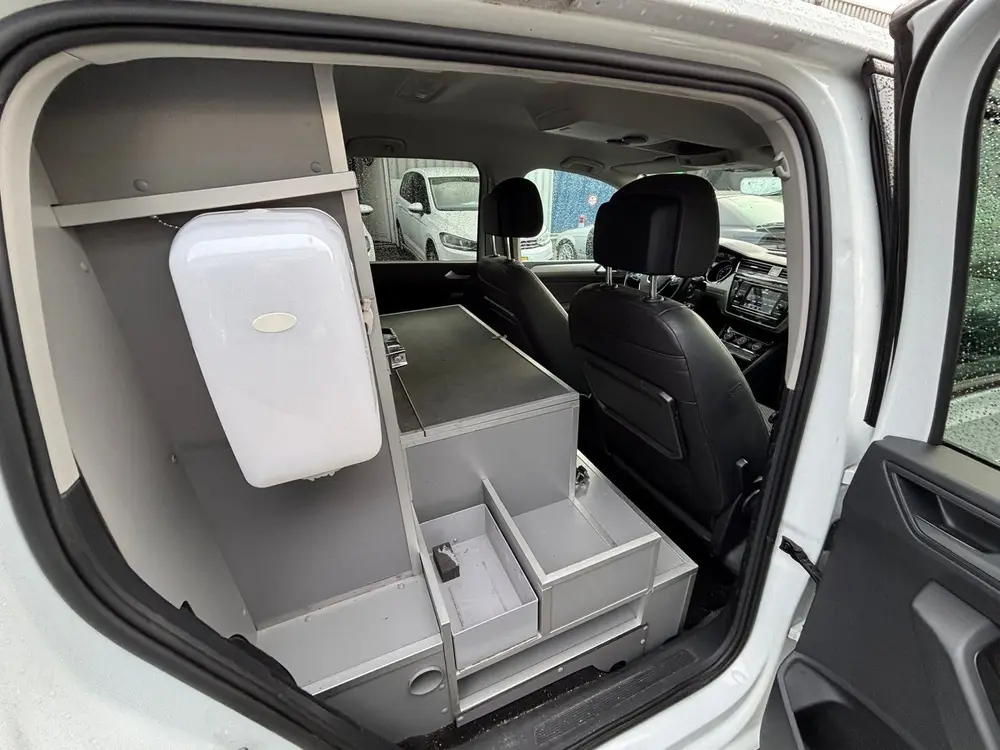 Volkswagen Touran 2.0 TDI AUTOMAAT / 180 DKM / HONDENWAGEN ! uit 2020, foto 8