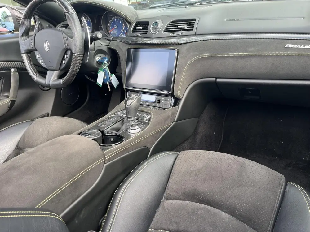 Maserati GranCabrio 4.7 Sport 460PK UNIEK! LAGE KM STAND uit 2019, foto 2