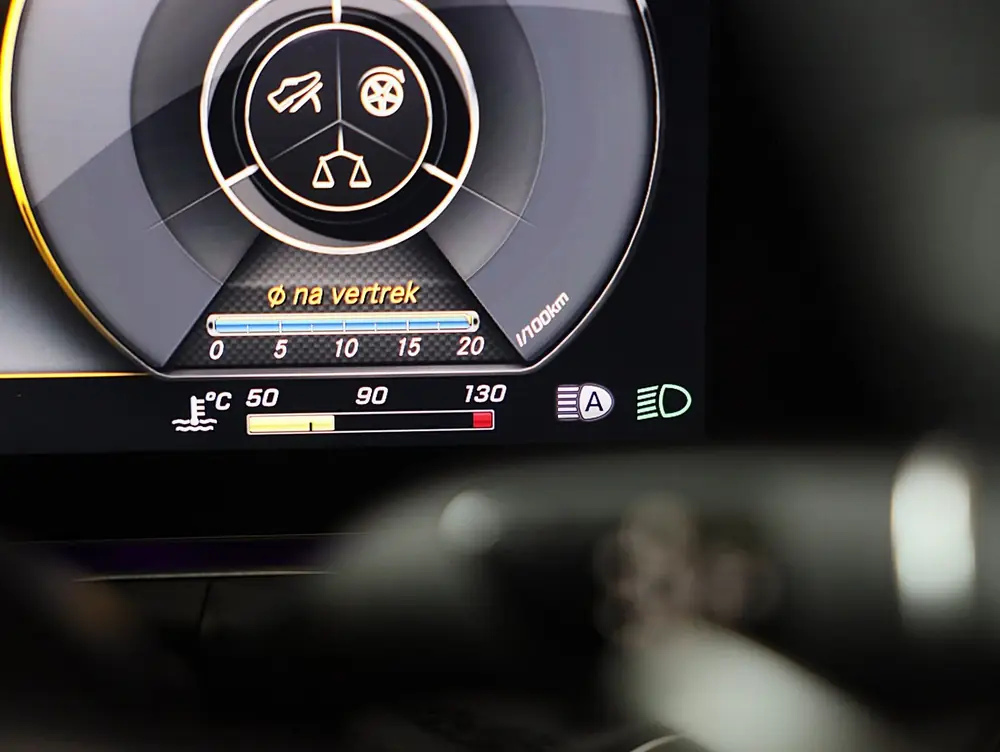 Mercedes-Benz E-Klasse 200 AMG Line / Aut / Leder / Burmeste uit 2020, foto 19