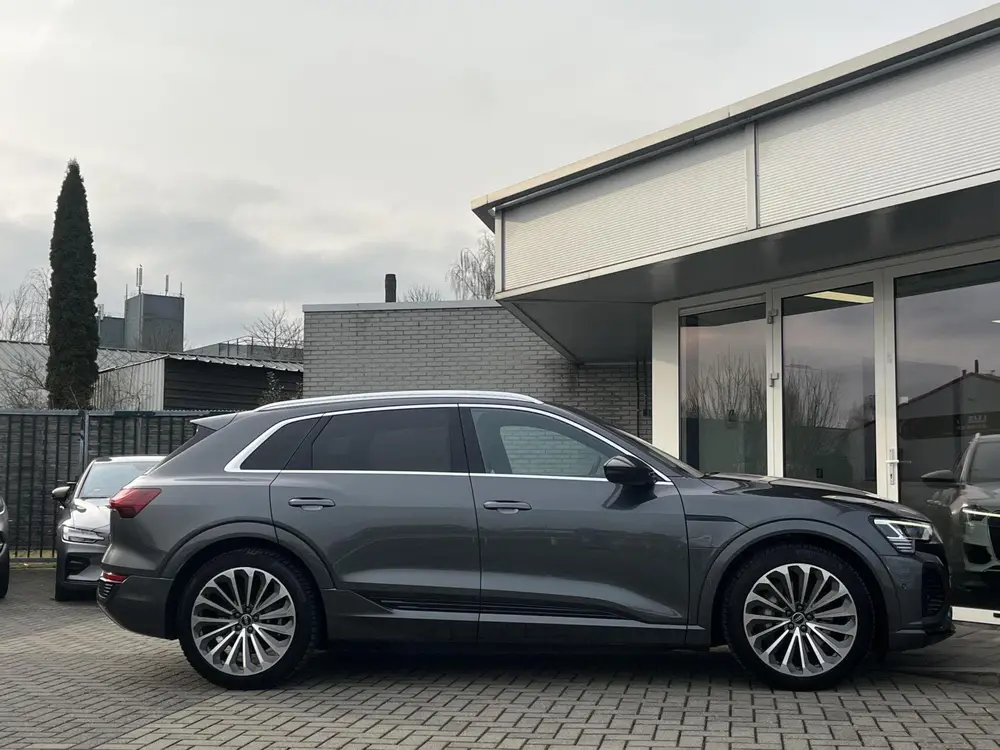 Audi Q8 e-tron 55 QUATTRO S-LINE 115 kWh 408PK ACC+MEMORY uit 2023, foto 3