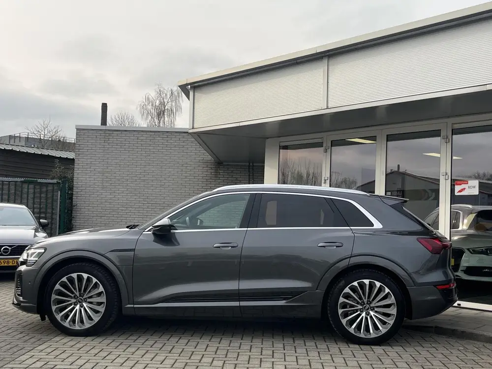 Audi Q8 e-tron 55 QUATTRO S-LINE 115 kWh 408PK ACC+MEMORY uit 2023, foto 4