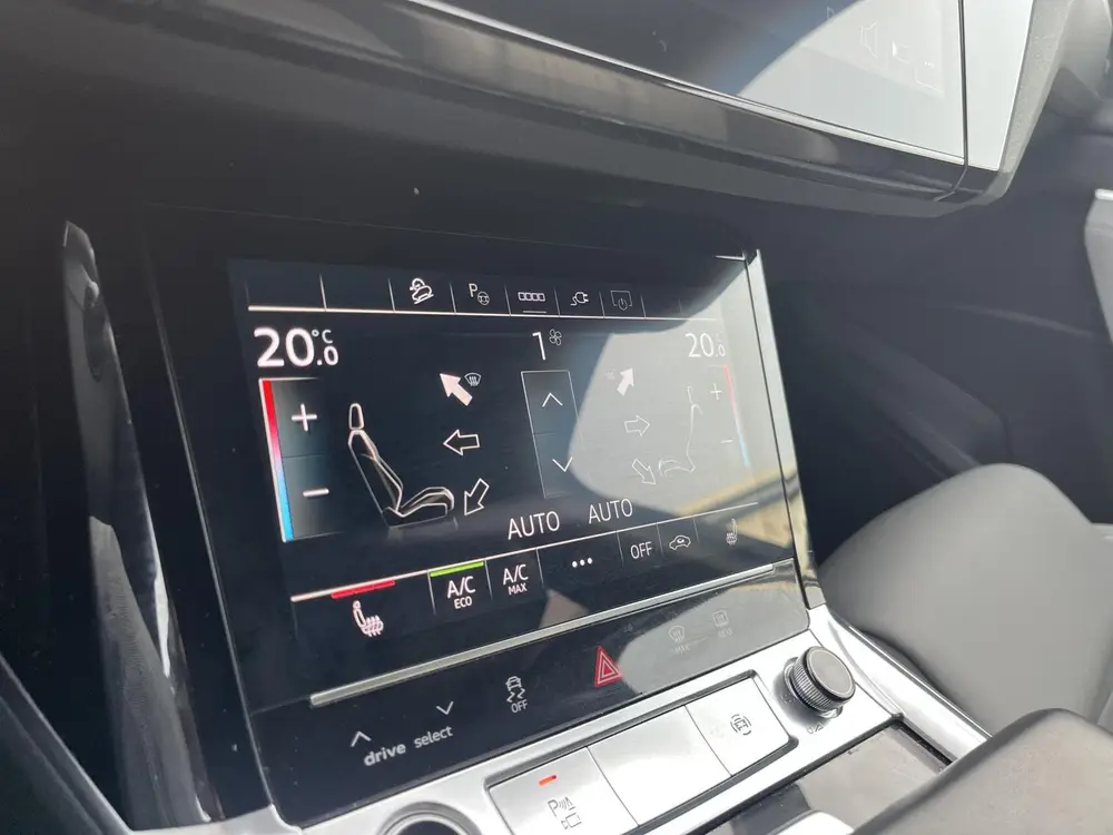 Audi Q8 e-tron 55 QUATTRO S-LINE 115 kWh 408PK ACC+MEMORY uit 2023, foto 9