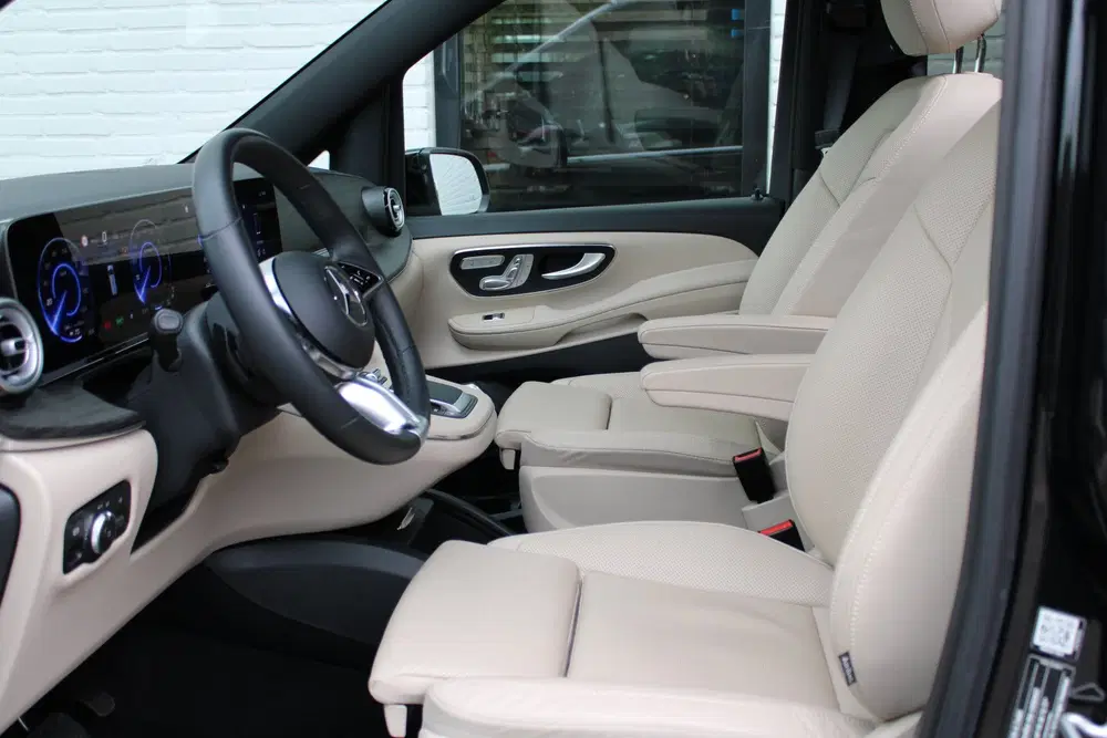 Mercedes-Benz EQV 300 L2 uit 2025, foto 3