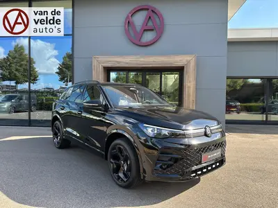 Volkswagen Tiguan 1.5 eHybrid R-Line | Black line | 360 Came uit 2025