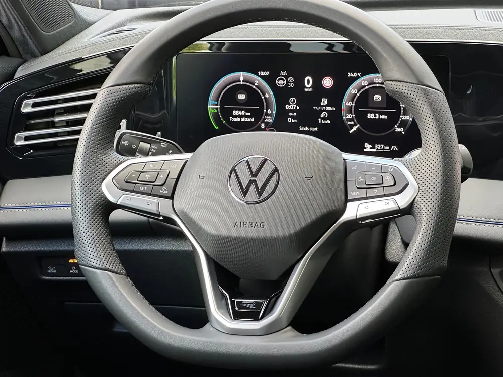 Volkswagen Tiguan 1.5 eHybrid R-Line | Black line | 360 Came uit 2025, foto 13