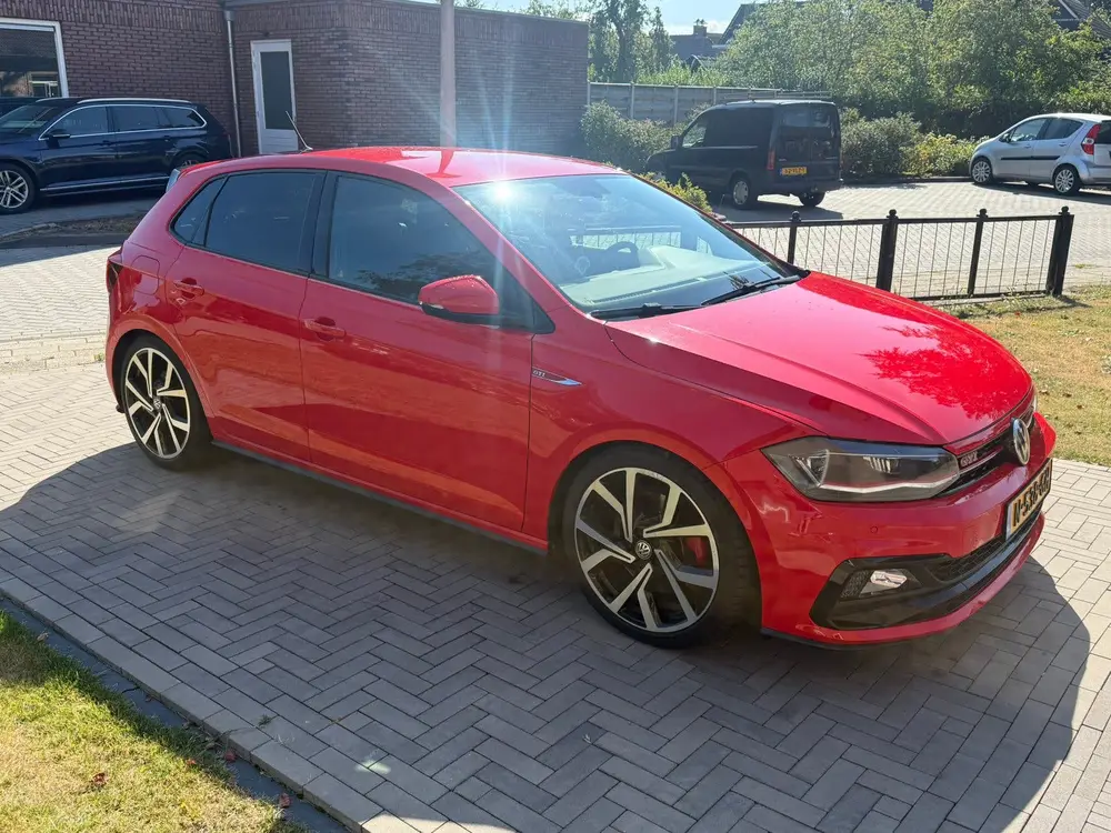 Volkswagen Polo GTI 2.0 TSI 200pk 6-DSG 2019 Rood uit 2019, foto 2