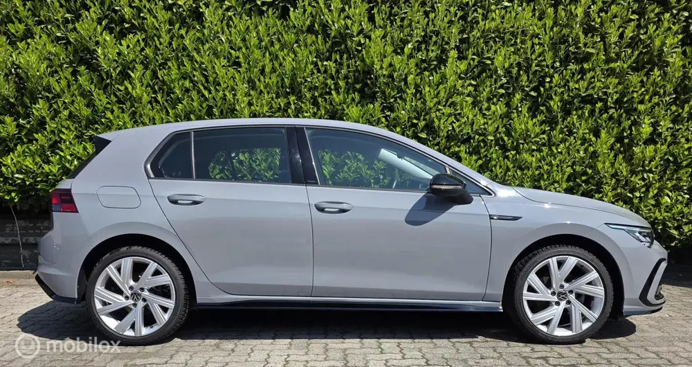 Volkswagen Golf 1.0 eTSI R-Line DSG|Carplay|Android|Clima|AC uit 2023, foto 11