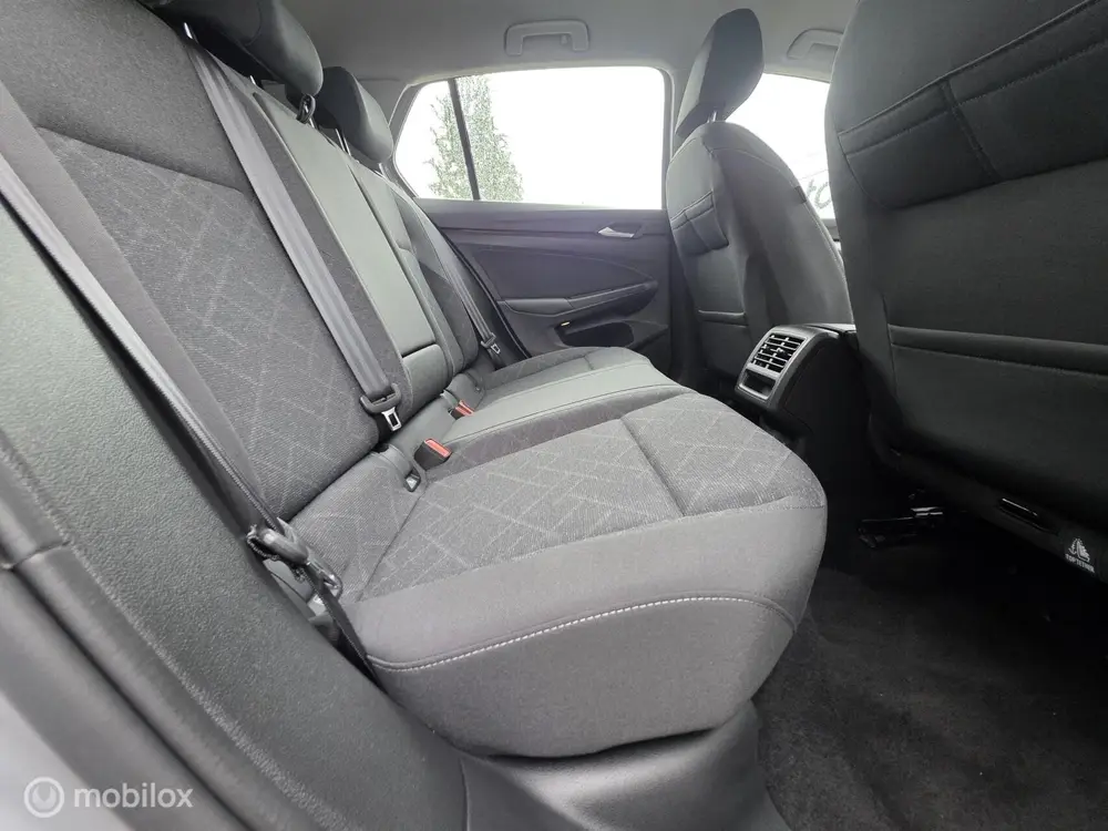 Volkswagen Golf 1.0 eTSI R-Line DSG|Carplay|Android|Clima|AC uit 2023, foto 14