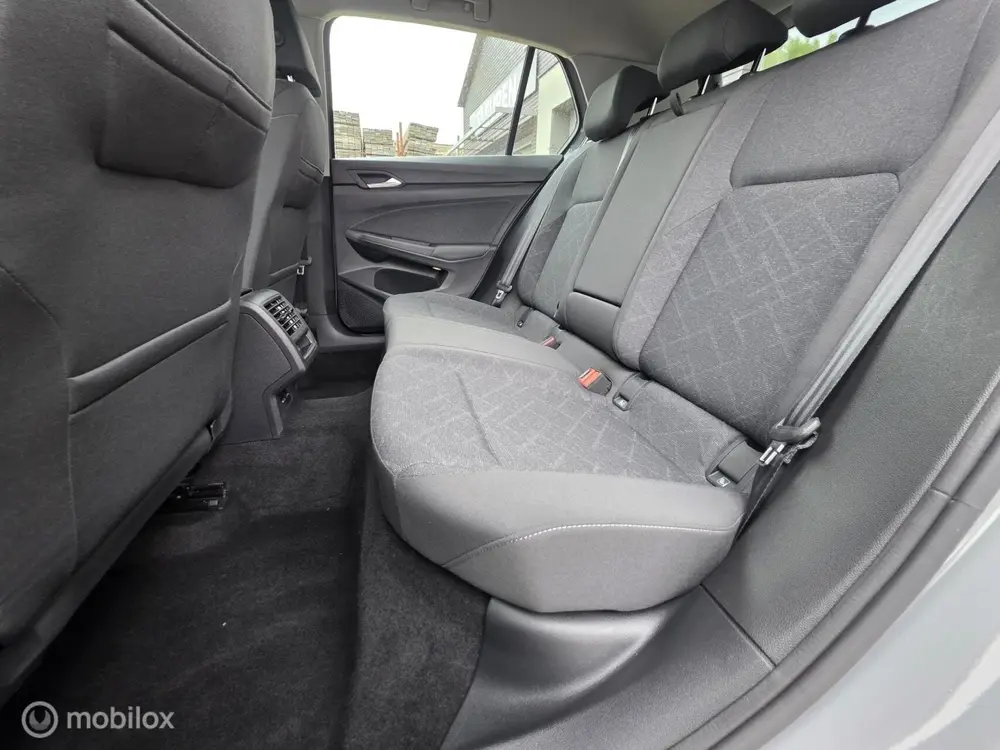 Volkswagen Golf 1.0 eTSI R-Line DSG|Carplay|Android|Clima|AC uit 2023, foto 9