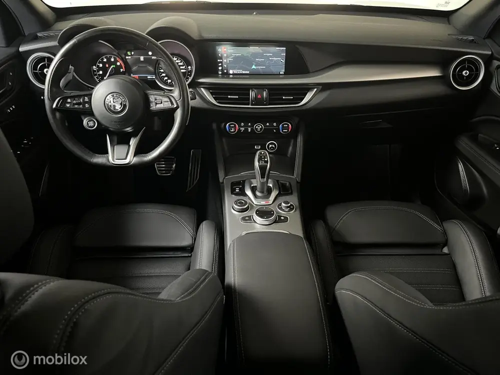 Alfa Romeo Stelvio 2.0 T Q4 AWD Veloce Pano Keyless Acc uit 2022, foto 19