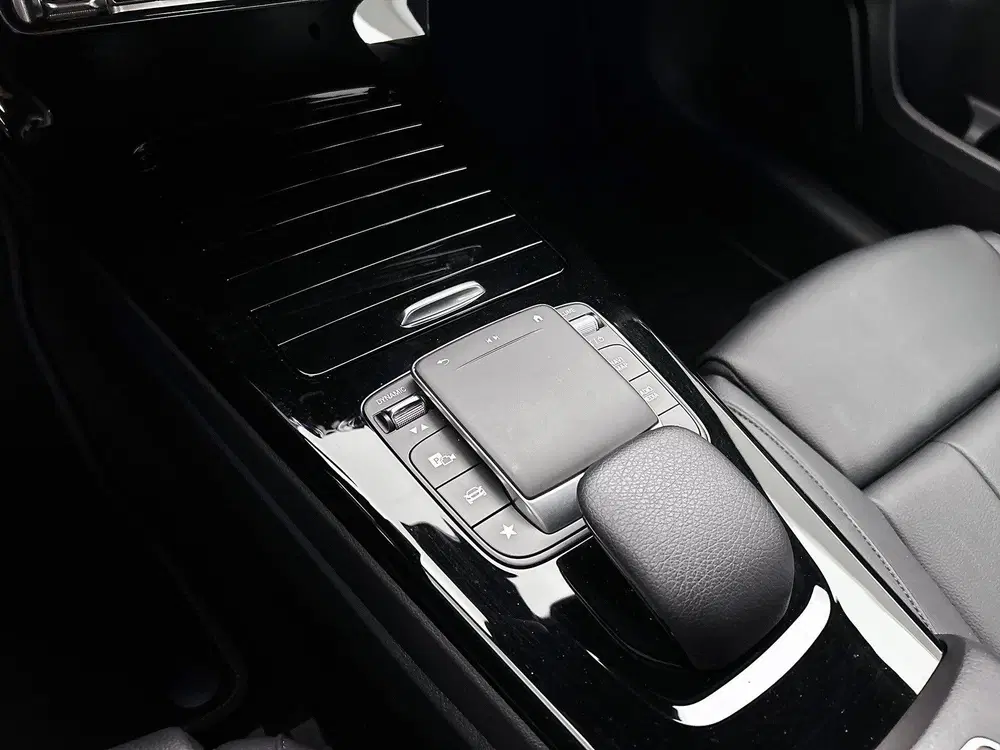 Mercedes-Benz A-Klasse 250 e Business Solution Luxury Limite uit 2021, foto 11