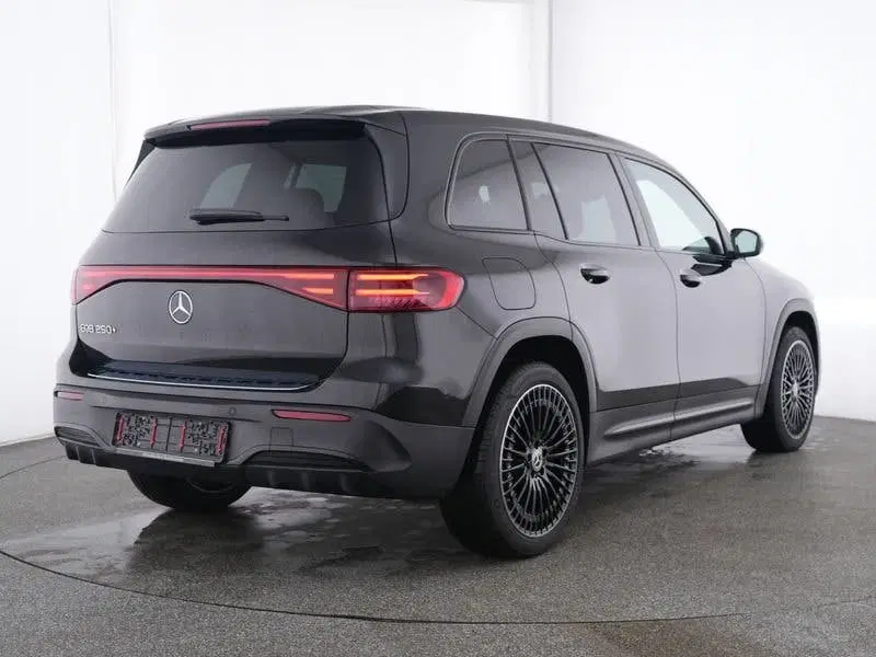 Mercedes-Benz EQB 250+ AMG Line 71 kWh uit 2025, foto 2