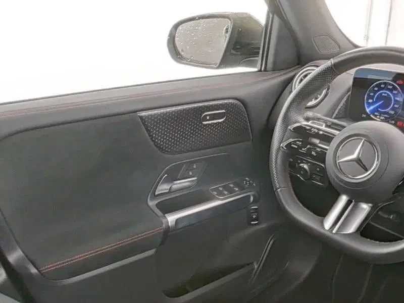 Mercedes-Benz EQB 250+ AMG Line 71 kWh uit 2025, foto 3