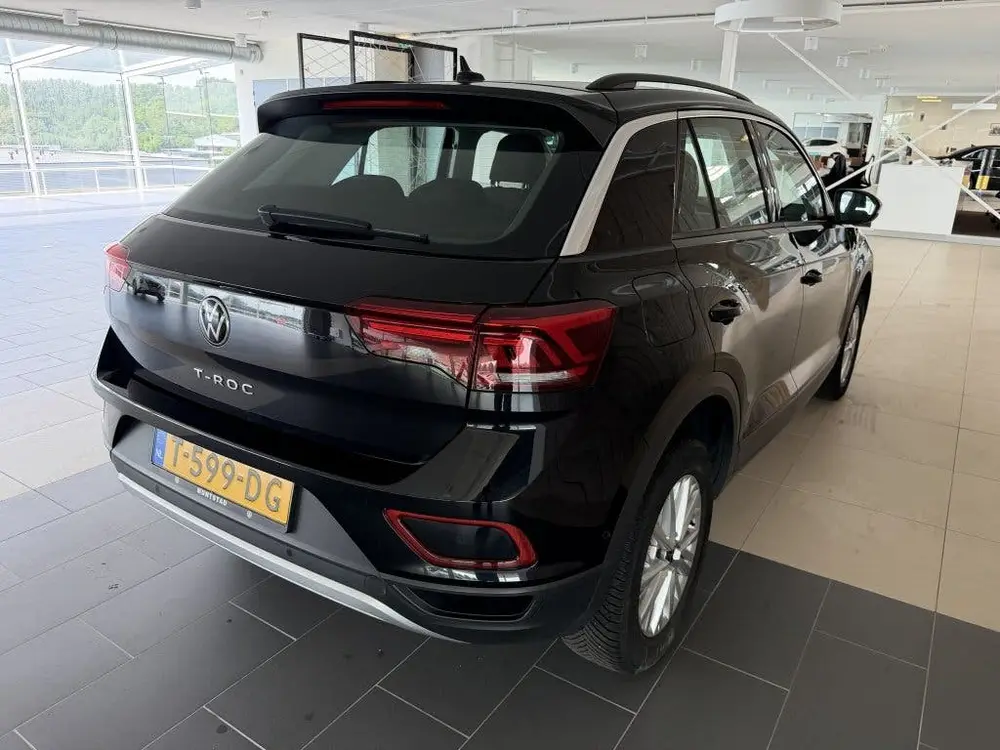 Volkswagen T-Roc 1.0 TSI Life (bj 2023) uit 2023, foto 3