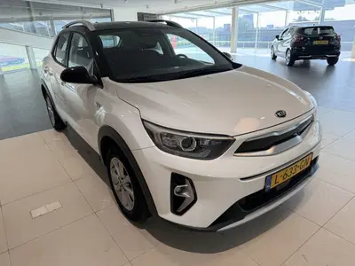 Kia Stonic 1.0 T-GDi MHEV DynamicLine (bj 2021) uit 2021