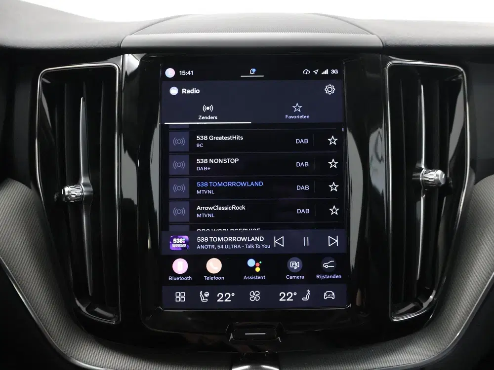 Volvo XC60 2.0 T6 Plug-in hybrid AWD Plus Dark Ele. t uit 2023, foto 17