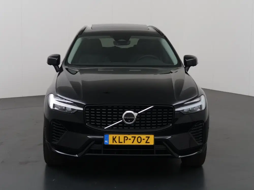 Volvo XC60 2.0 T6 Plug-in hybrid AWD Plus Dark Ele. t uit 2023, foto 3