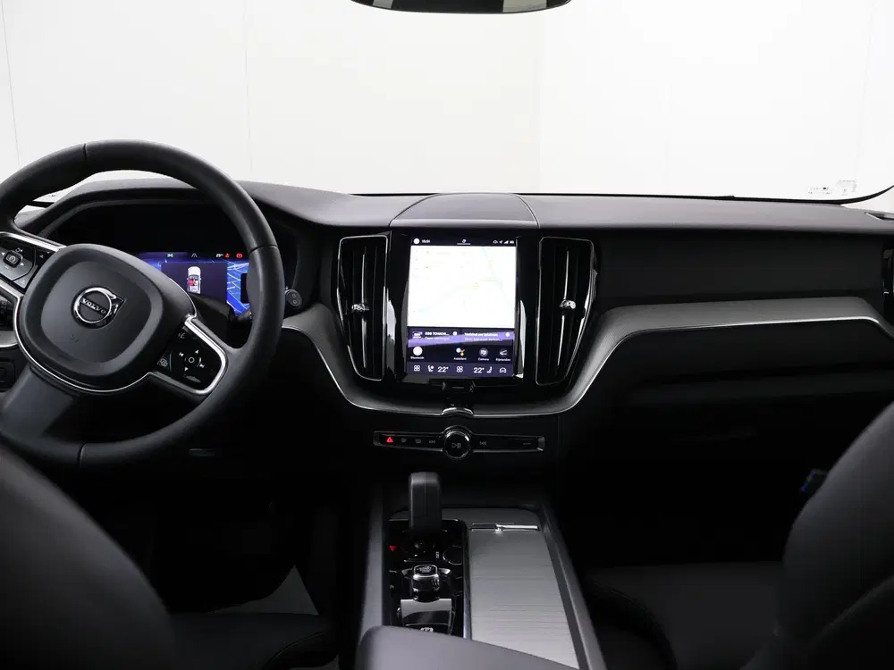 Volvo XC60 2.0 T6 Plug-in hybrid AWD Plus Dark Ele. t uit 2023, foto 9