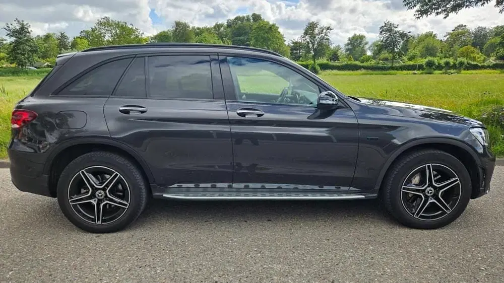 Mercedes-Benz GLC 300E AMG LINE uit 2021, foto 5