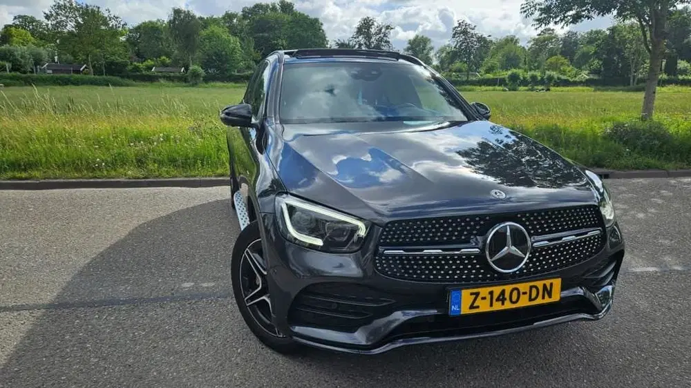Mercedes-Benz GLC 300E AMG LINE uit 2021, foto 6