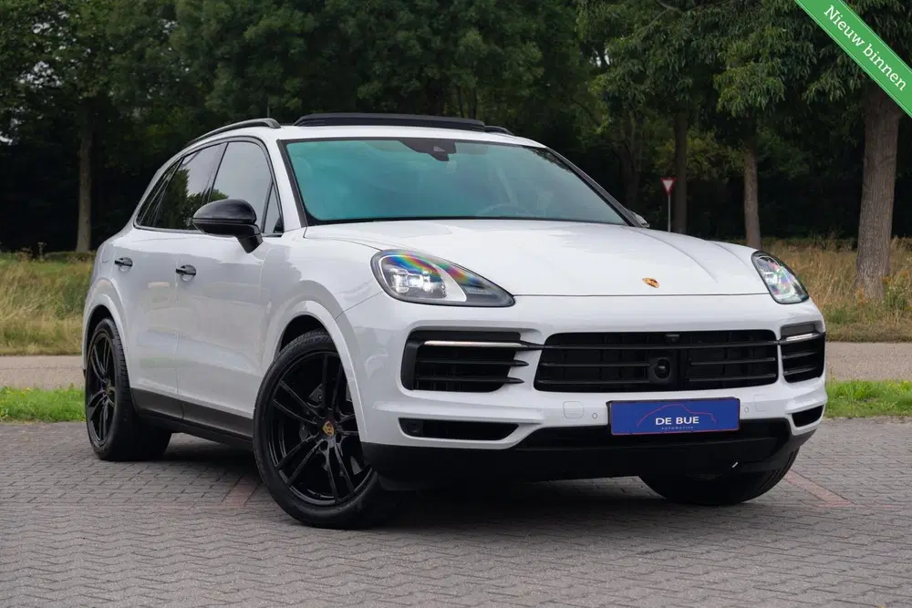 Porsche Cayenne 3.0 E-Hybrid Platinum Edition uit 2022, foto 2