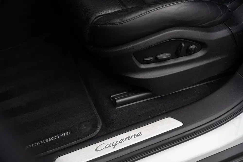 Porsche Cayenne 3.0 E-Hybrid Platinum Edition uit 2022, foto 8