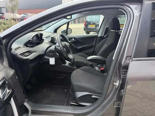 Peugeot 208 1.2 PureTech Signature 6 maanden GARANTIE inbegr uit 2019, foto 10