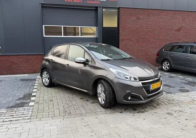 Peugeot 208 1.2 PureTech Signature 6 maanden GARANTIE inbegr uit 2019, foto 9