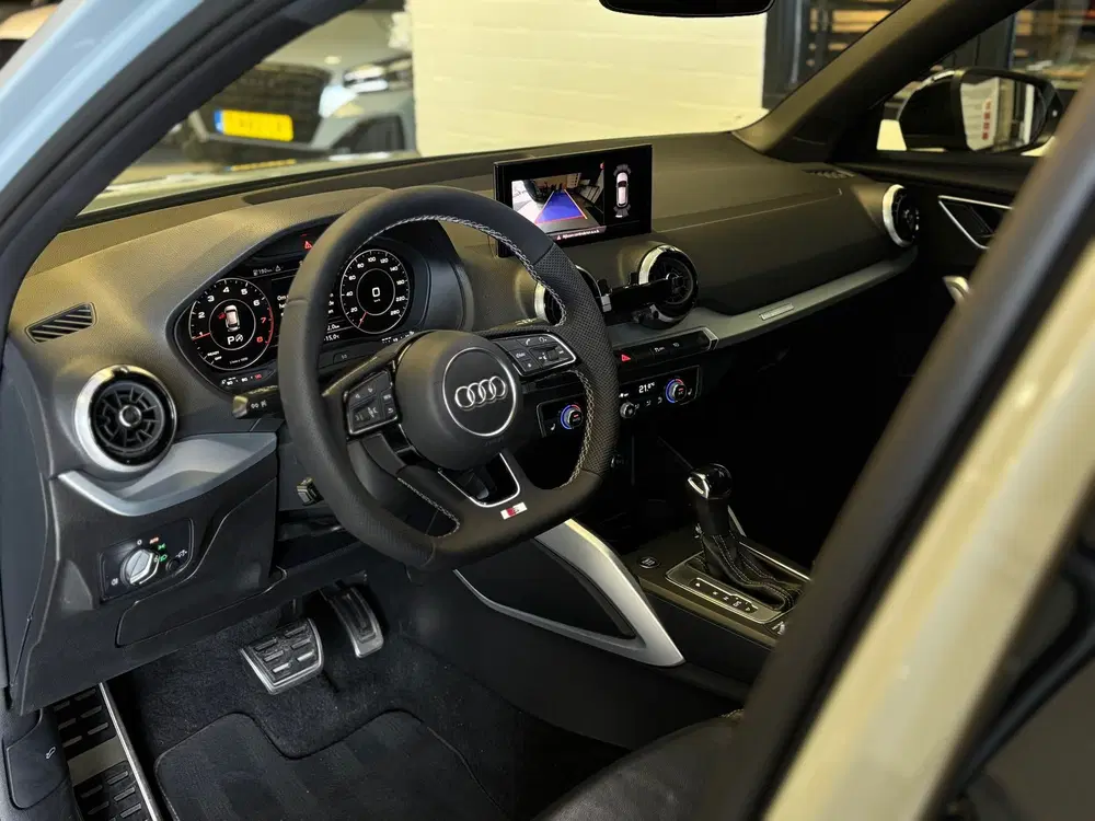 Audi Q2 35 TFSI S Line uit 2022, foto 3