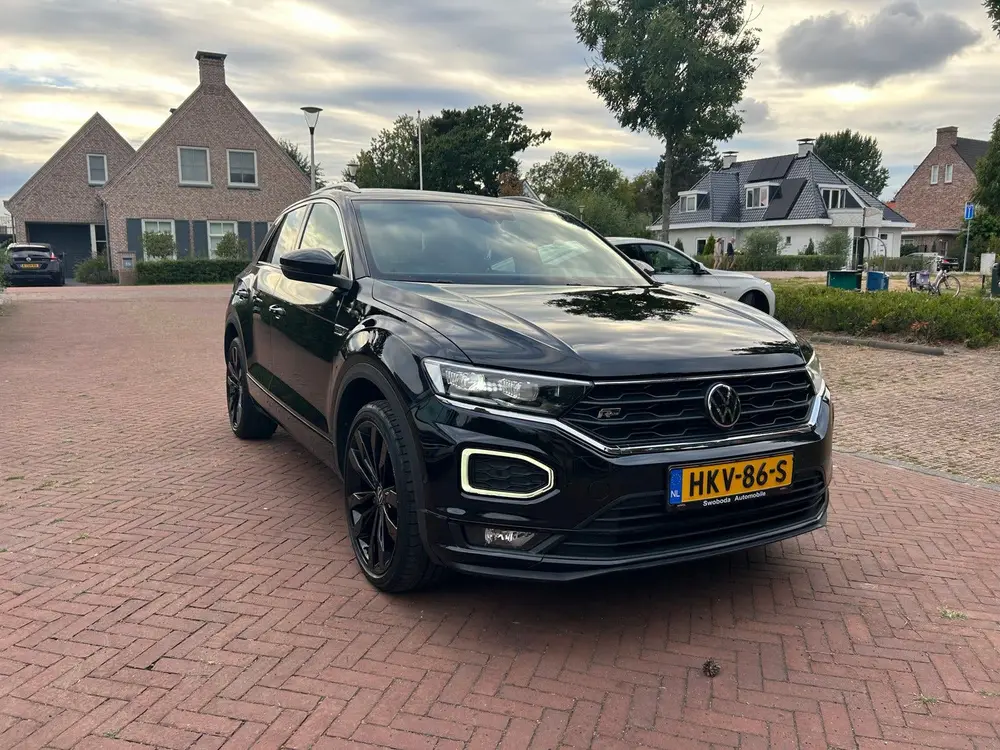 Volkswagen T-Roc 1.5 TSI 150pk 7-DSG 2021 Zwart uit 2021