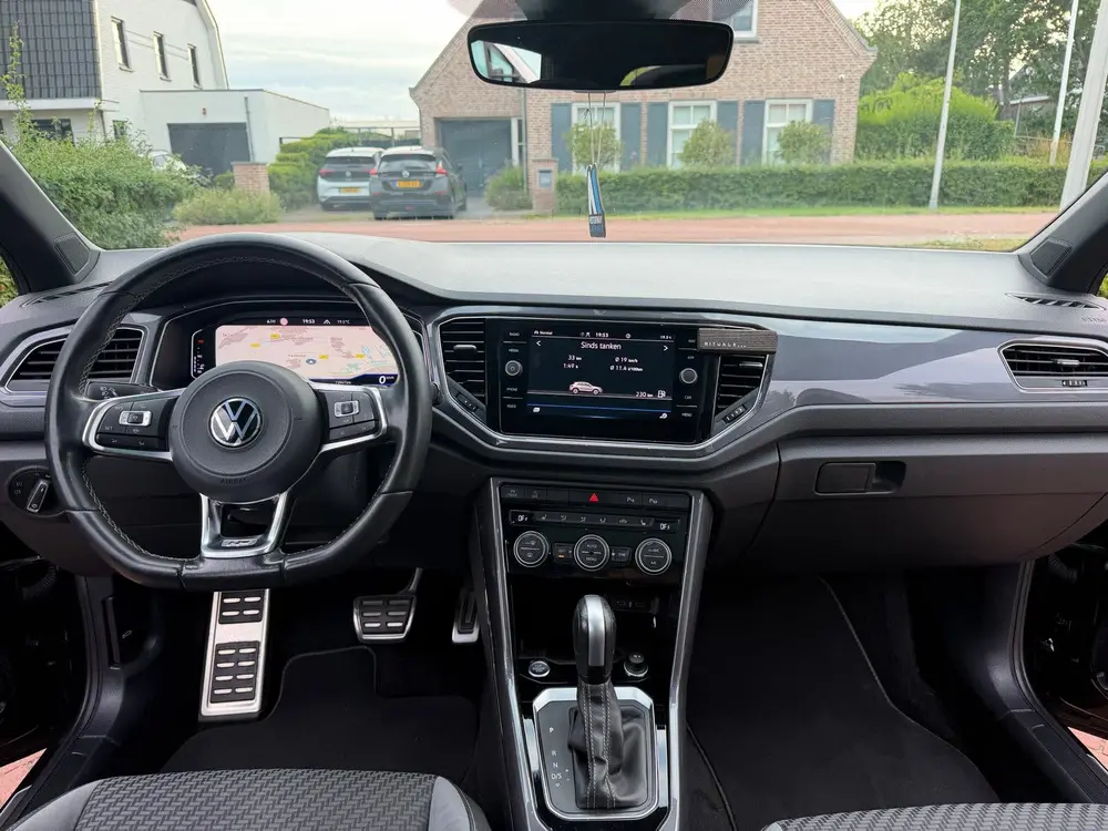 Volkswagen T-Roc 1.5 TSI 150pk 7-DSG 2021 Zwart uit 2021, foto 9