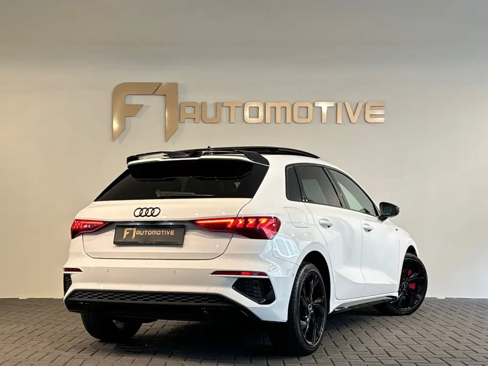 Audi A3 45 TFSI e S Line Competition Pano uit 2021, foto 3