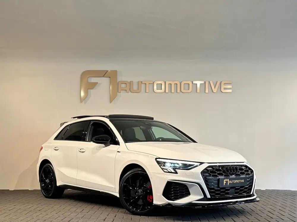 Audi A3 45 TFSI e S Line Competition Pano uit 2021, foto 6
