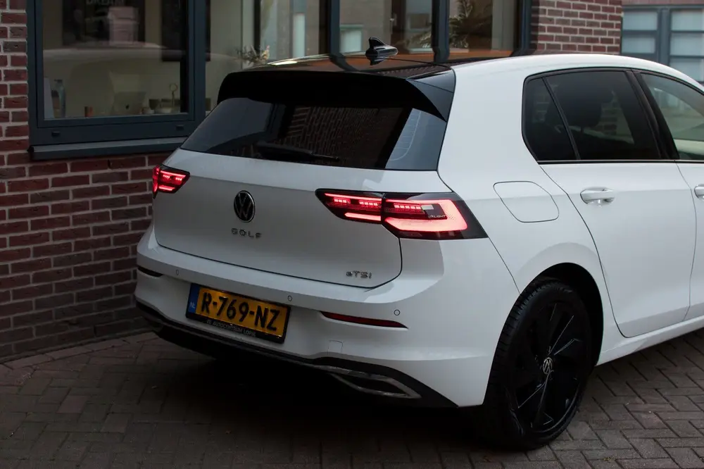 Volkswagen Golf 1.5 eTSI Style *ACC*Memory*Blind spot*Stoelv uit 2020, foto 18