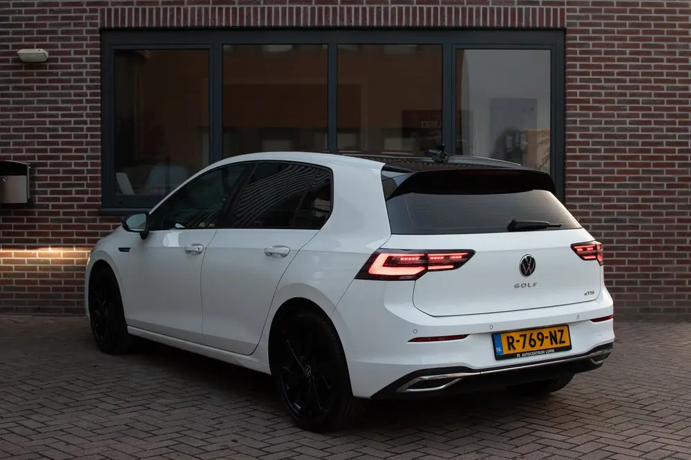 Volkswagen Golf 1.5 eTSI Style *ACC*Memory*Blind spot*Stoelv uit 2020, foto 7