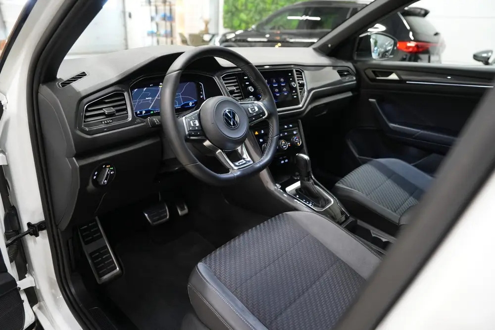 Volkswagen T-Roc 1.5 TSI 3x R-Line * Pano - Virtual - Beats uit 2020, foto 11