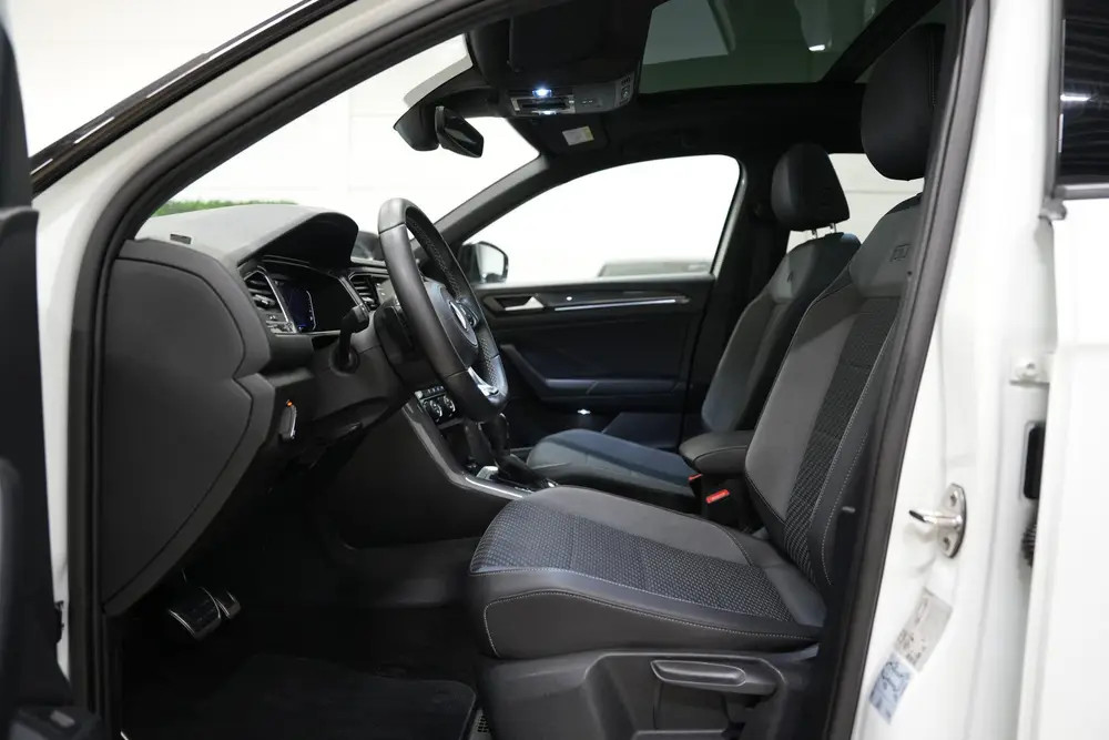 Volkswagen T-Roc 1.5 TSI 3x R-Line * Pano - Virtual - Beats uit 2020, foto 12