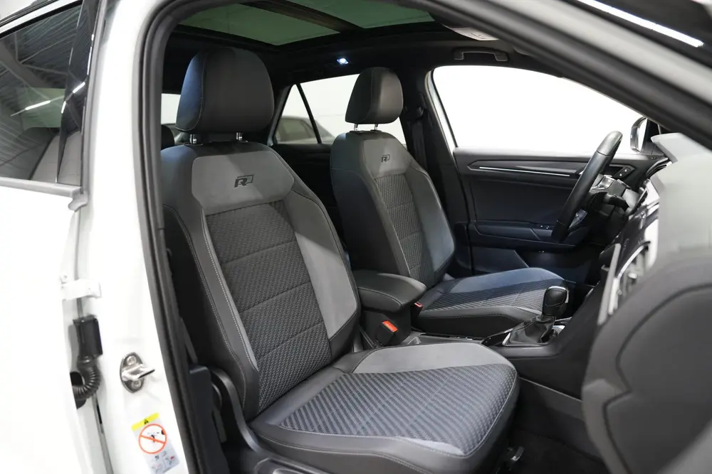 Volkswagen T-Roc 1.5 TSI 3x R-Line * Pano - Virtual - Beats uit 2020, foto 19